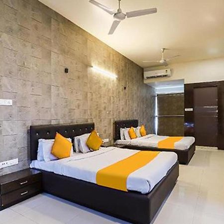Hotel O Marigold Surat Exterior foto